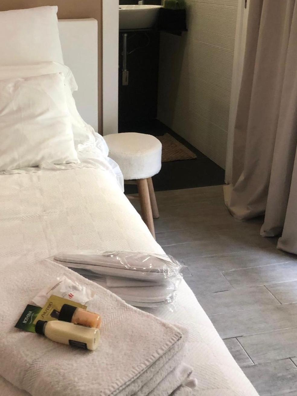 Room Mondello 5 ภายนอก รูปภาพ